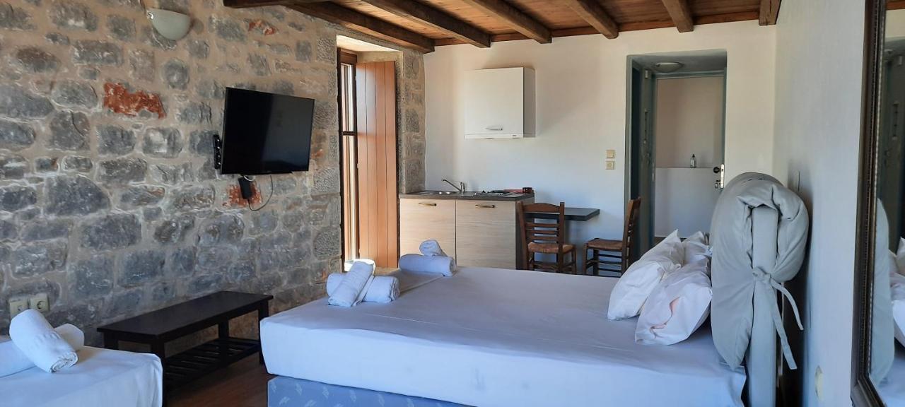 Koukouri Suites Areopoli Buitenkant foto