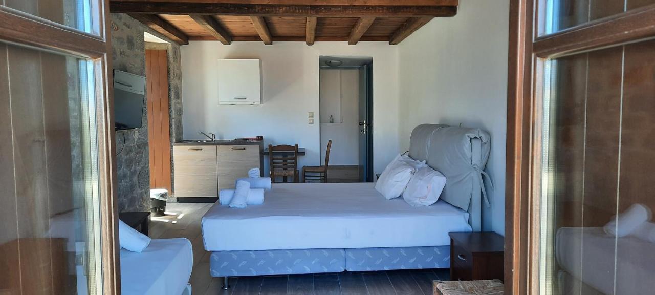 Koukouri Suites Areopoli Buitenkant foto