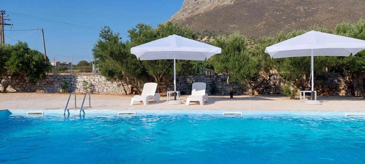 Koukouri Suites Areopoli Buitenkant foto